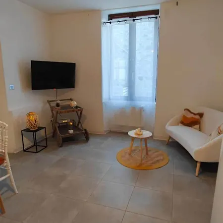 Le Petit Mauperthuis F3 Apartment